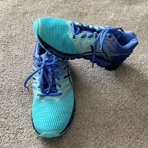 ASICS Gel 9 1/2 running shoes